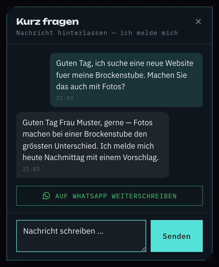 Chatfenster mit Frage eines Besuchers und Antwort des Betreibers